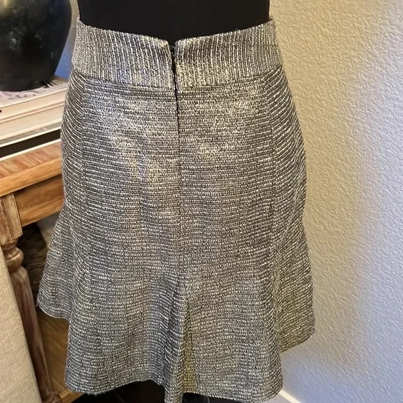 Banana Republic Tweed Metallic Ruffled Gray Skirt - Picture 4 of 6